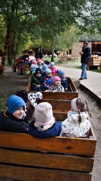 Wycieczka w wagonikach