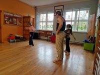 Uczennice biorą udział w występie