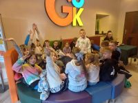 Uczniowie w poczekalni GOK Grójec