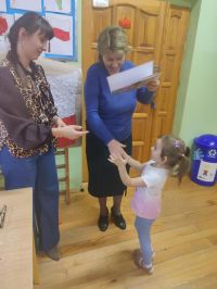 Natalka odbiera nagrodę