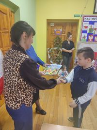 Szymon odbiera nagrodę