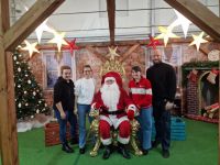 22. Opiekunowie z Mikołajem