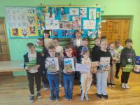 Uczniowie klasy 2 nagrodzeni za czytelnictwo