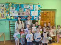 Dzieci z Oddziału Przedszkolnego nagrodzone za ilustrację do baśni