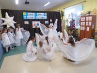 Jasełka w wykonaniu klas I-III.