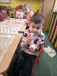 Leon i 5-latki z uformowanymi kształtami