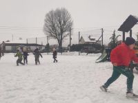 11. Świetlica na szkolnym boisku