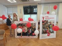 W okolicznościowych ramkach sali obrad rady
